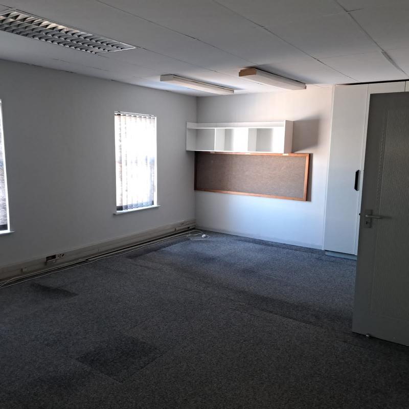 To Let commercial Property for Rent in Newton Park Eastern Cape